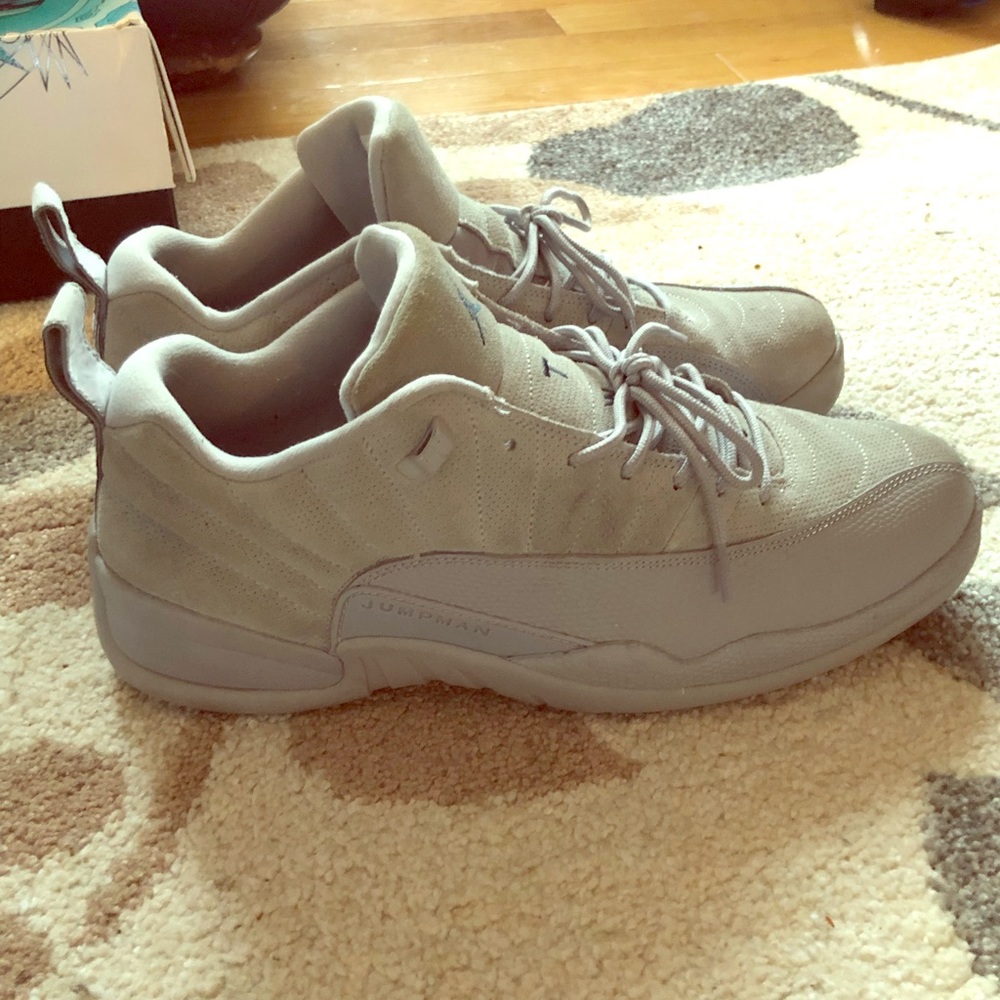 Jordan 12 low wolf grey